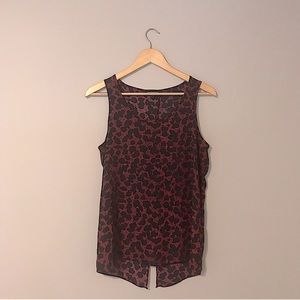 ✨2 for $5✨ Express Patterned Tank Top with Slit up Back Size Medium